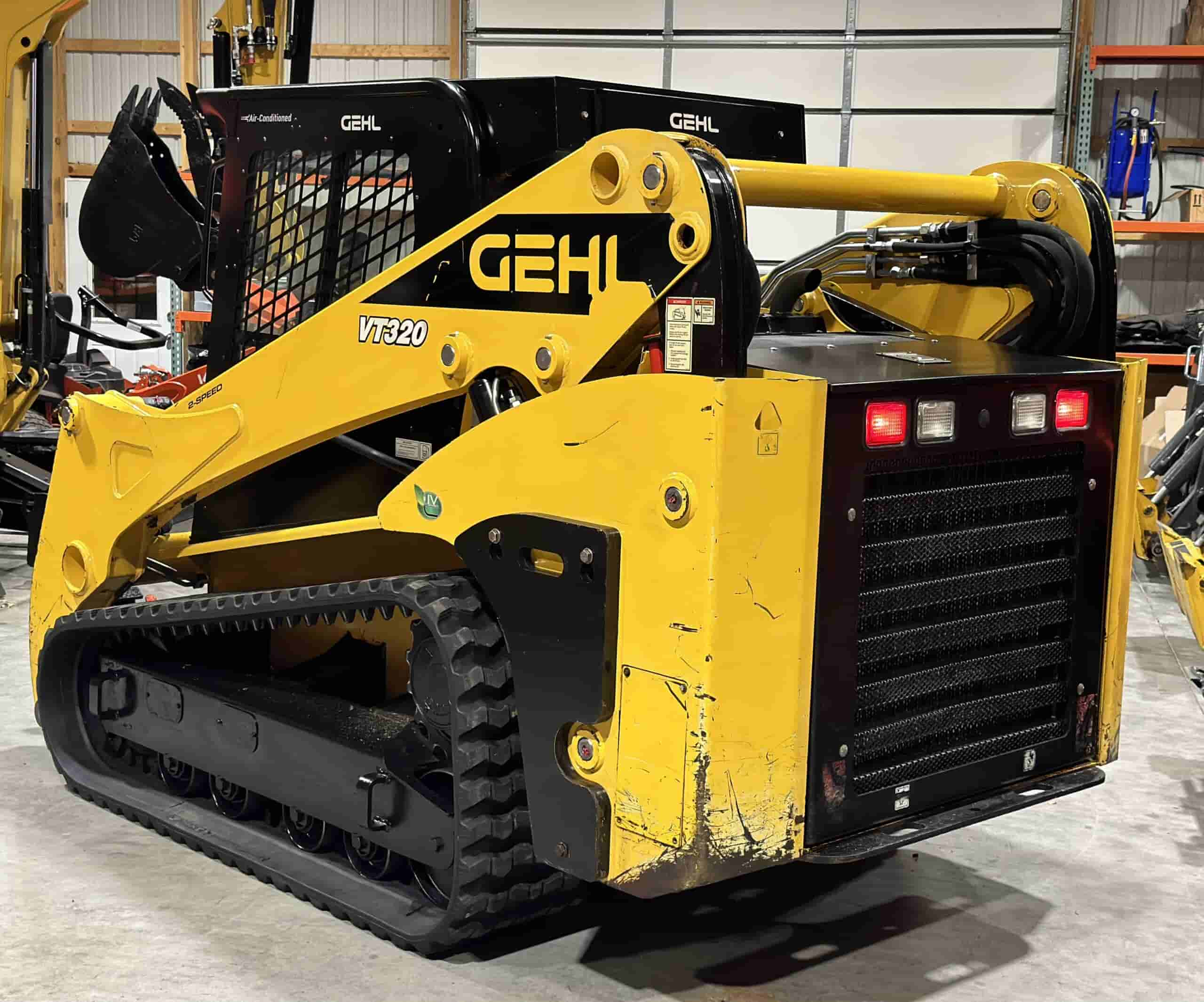 2019 GEHL VT320 HIGH FLOW
